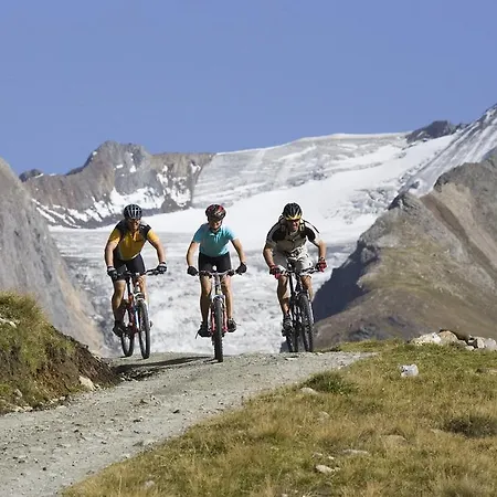 瑟尔登维多利亚酒店 招待所 索尔登